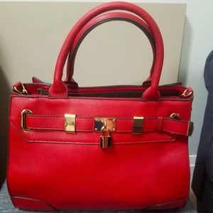 💋Ruby red medium size bag💄